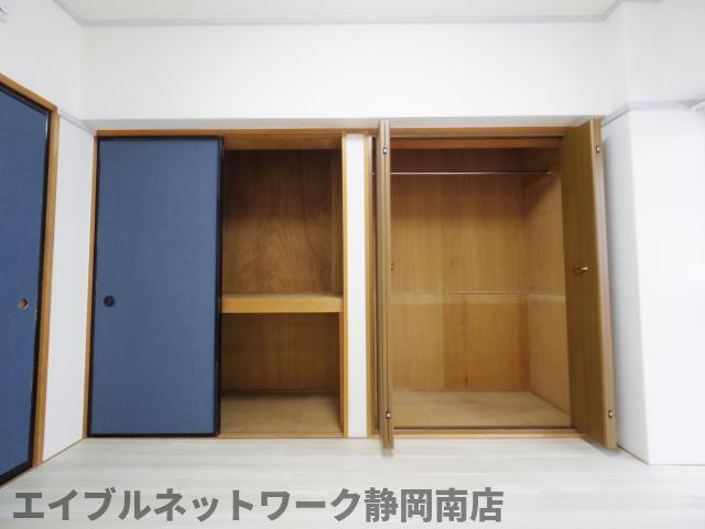 【静岡市駿河区泉町のマンションの収納】