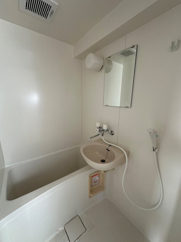 バス・シャワールーム　洗濯機置き場