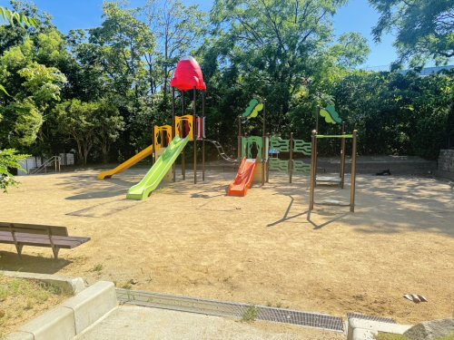 公園　青谷川公園（公園）まで734m