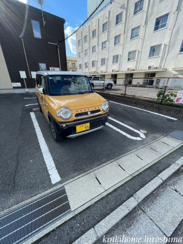 【廿日市市地御前のアパートの駐車場】