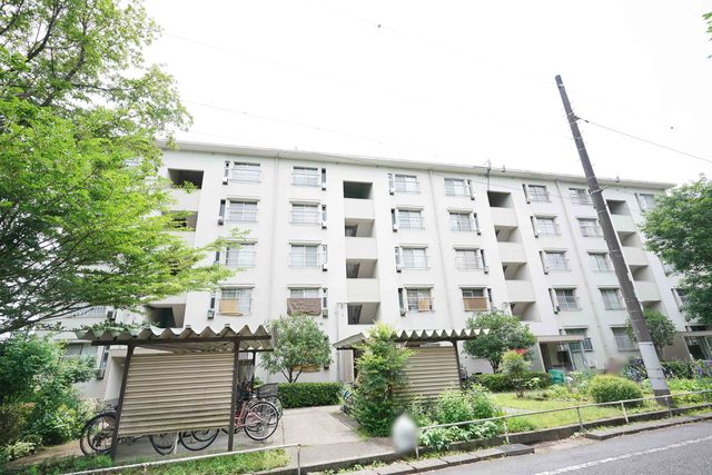 ＵＲ羽村の建物外観