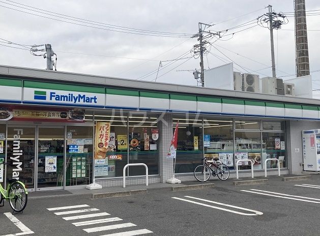 【名古屋市中村区角割町のマンションのコンビニ】