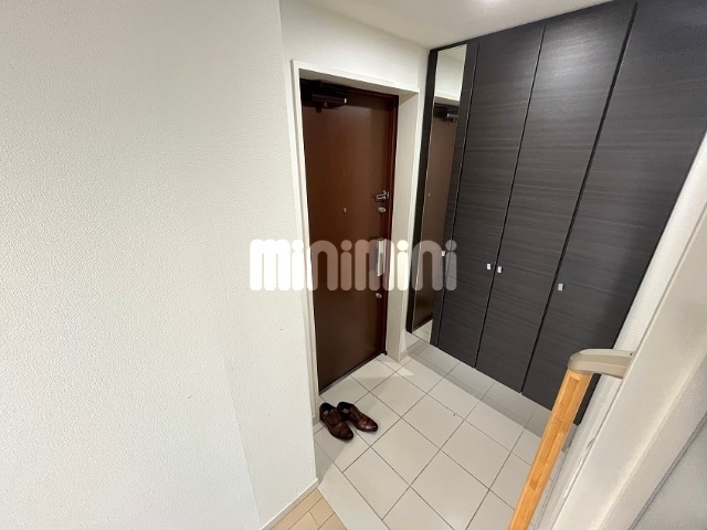 グランステーシア津新町の玄関写真