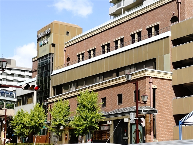 スーパー　コープデイズ芦屋（スーパー）まで570m