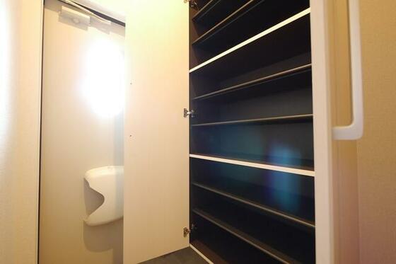 玄関　シューズボックス