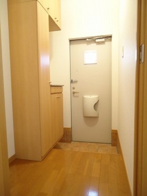 玄関　図面と現状に相違がある場合には現状を優先