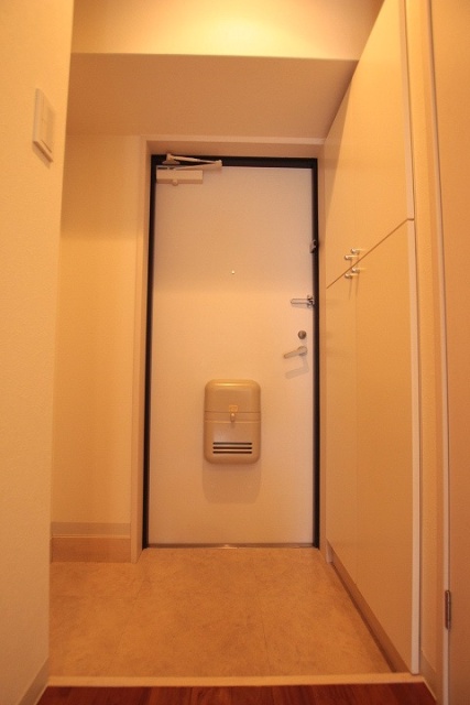 玄関　同物件別号室