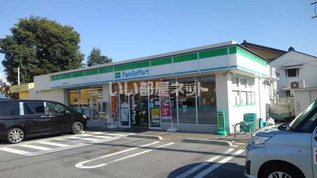 コンビニ　ファミリーマート小瀬公園通り店（コンビニ）まで1024m