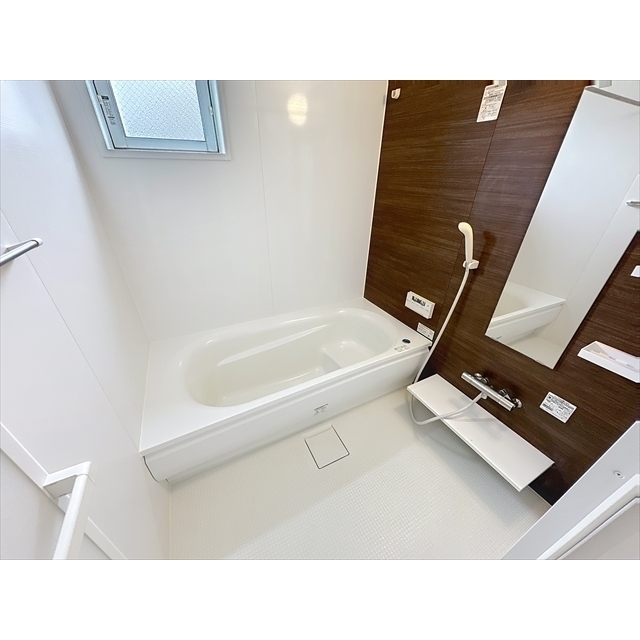 バス・シャワールーム　サーモスタット水栓・追い焚き機能のお風呂