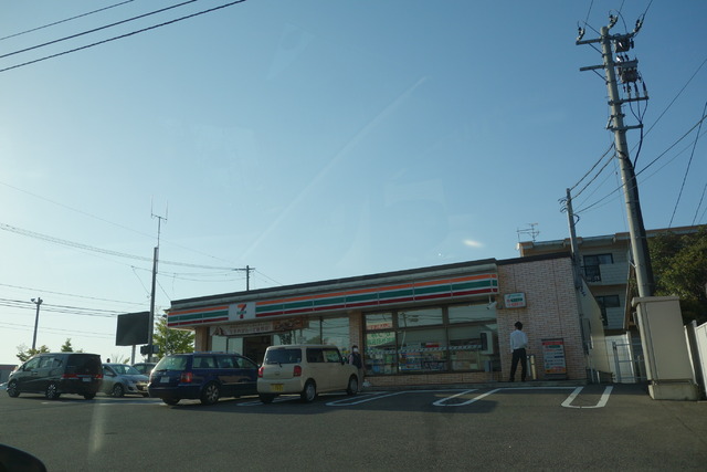 コンビニ　セブンイレブン（コンビニ）まで1149m