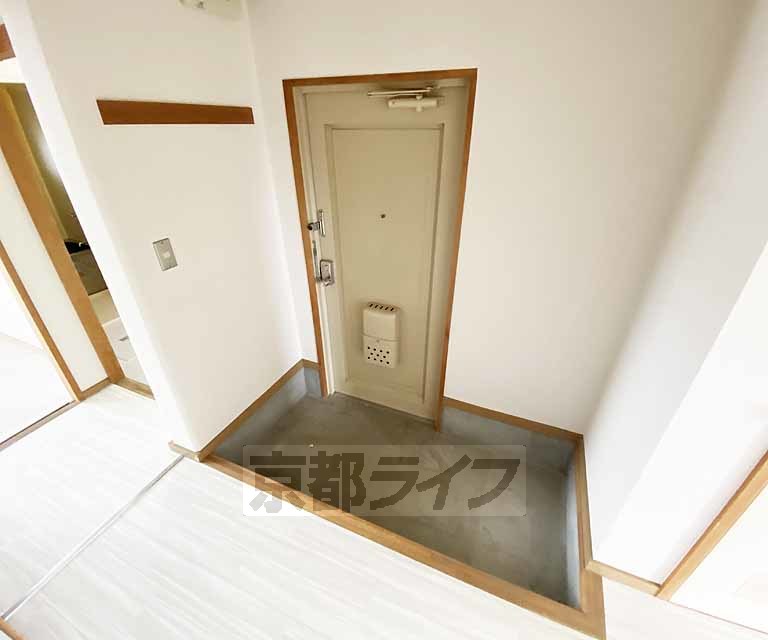 玄関　大きな段差がありません