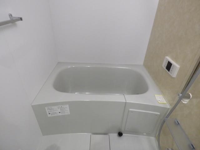 バス・シャワールーム　追い炊き・浴室乾燥完備の綺麗な浴室♪（同建物別室の画像です）