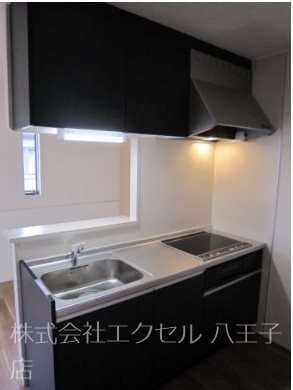 キッチン　グリル付き三口コンロのカウンターキッチン♪（同建物別室の画像