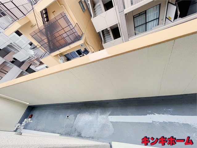 バルコニー　写真は別号室。現況優先