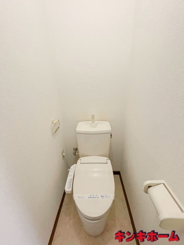 トイレ　写真は別号室。現況優先