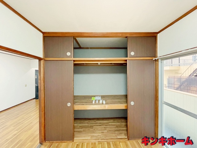 収納　写真は別号室。現況優先