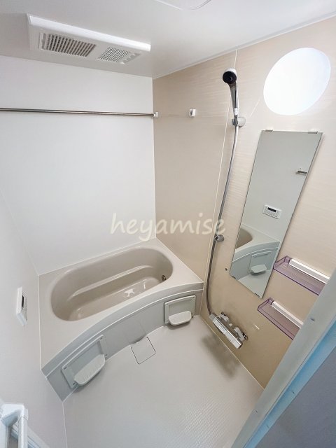 バス・シャワールーム　写真は同型モデル