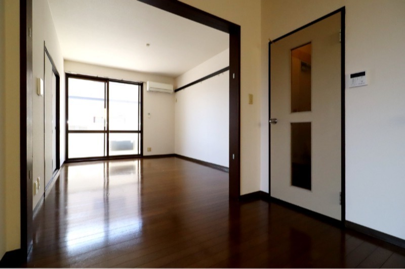 居室・リビング　図面と現状に相違がある場合には現状を優先