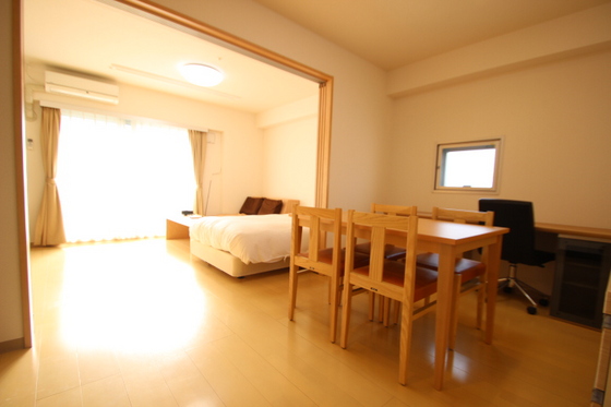 居室・リビング　※別号室の写真となります