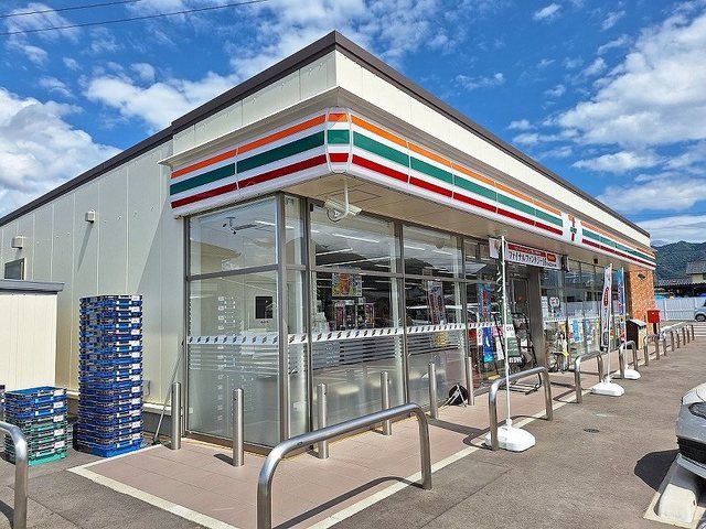 コンビニ　セブンイレブン上田小島店（コンビニ）まで400m