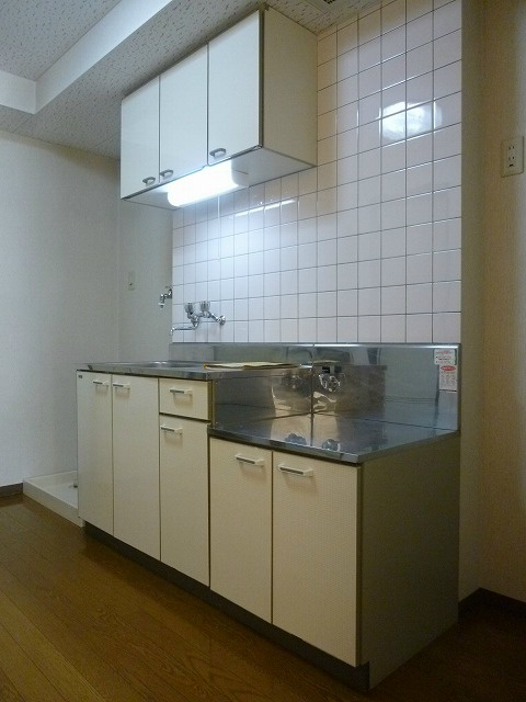 キッチン　写真は別号室です