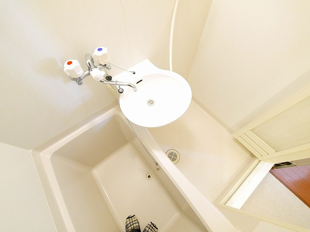 バス・シャワールーム　ゆったり過ごせるお風呂です