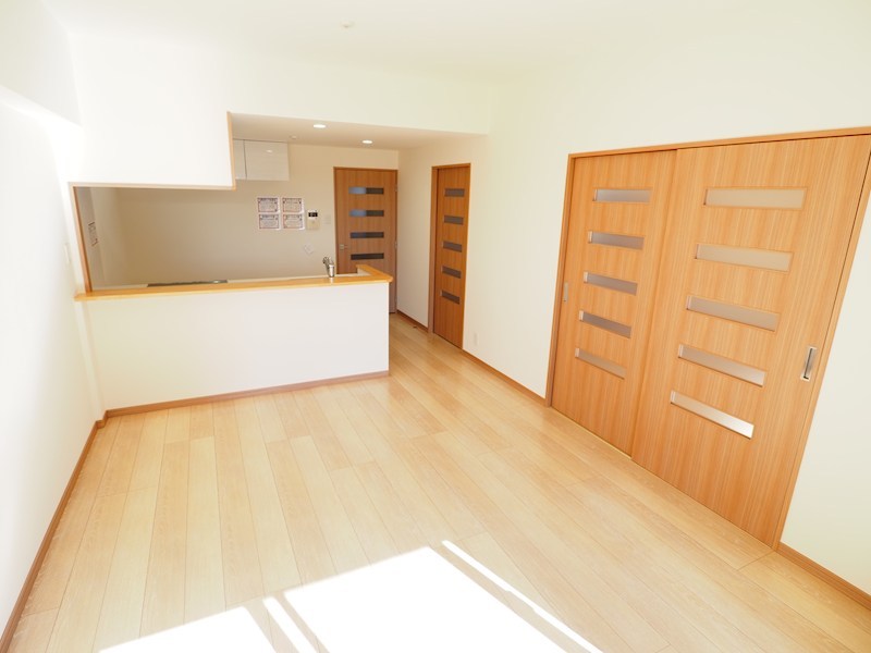 居室・リビング　人気のカウンターKで、小さなお子様を子育て中のご家族に人気で