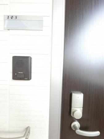 セキュリティ　顔が確認できるモニターホン付き！