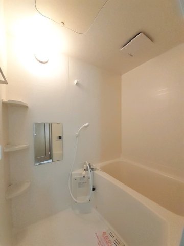 バス・シャワールーム　お風呂で日々の疲れを落としましょう