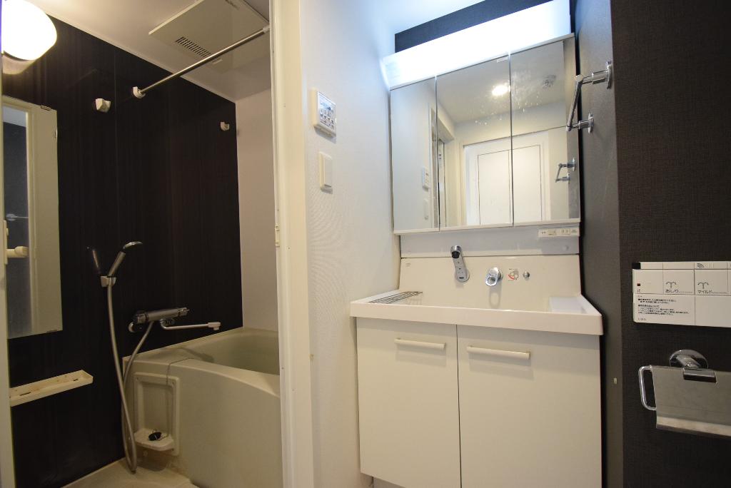 洗面設備　洗髪洗面化粧台