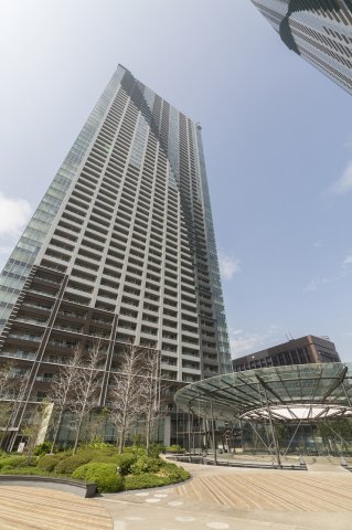 建物外観　58階建てのタワーマンションになります。