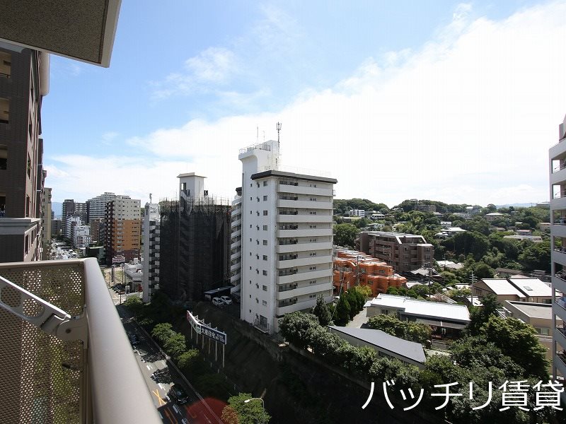 バルコニー　別号室タイプの為、現状を優先いたします