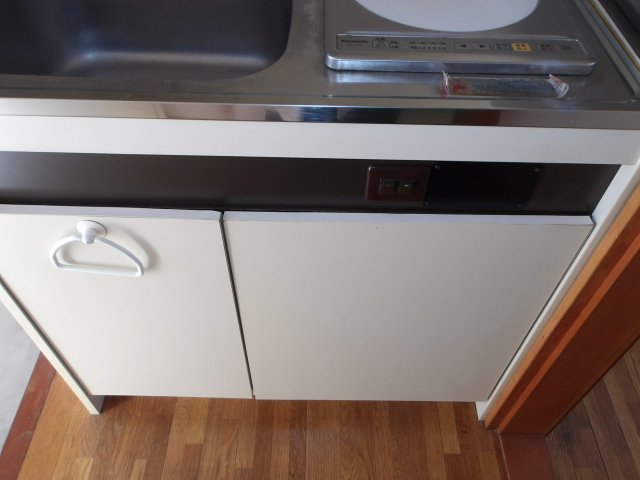 キッチン　コンパクトなキッチンで掃除もラクラク