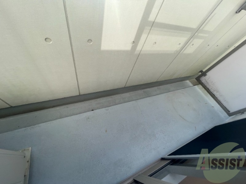 バルコニー　バルコニーは洗濯物を干すスペースがあります。