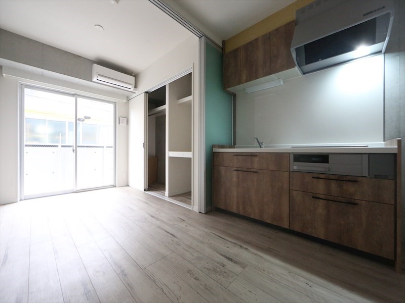 居室・リビング　ＤＫ5.6帖　洋室4.1帖　つなげても仕切っても使えます