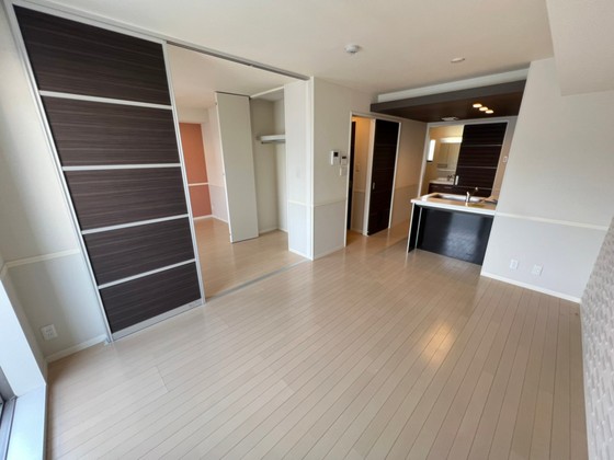 居室・リビング　※別部屋の写真です