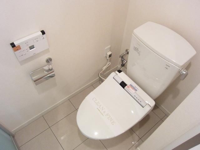 トイレ　お問い合わせはタウンハウジングまで