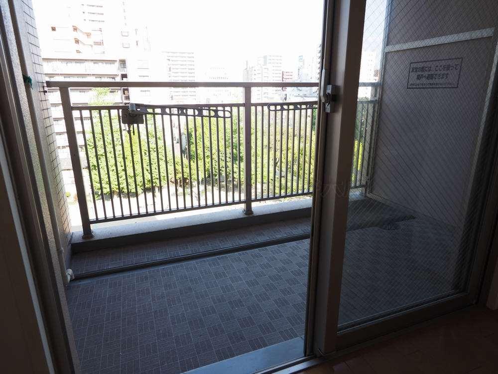 バルコニー　アリス・マナーガーデン谷町