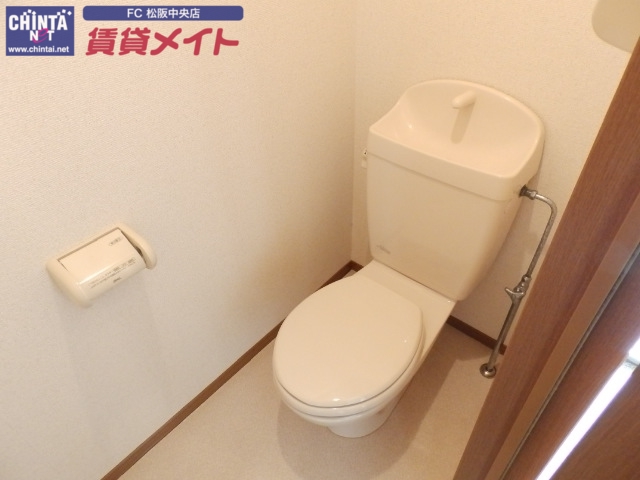 トイレ　同型参考写真