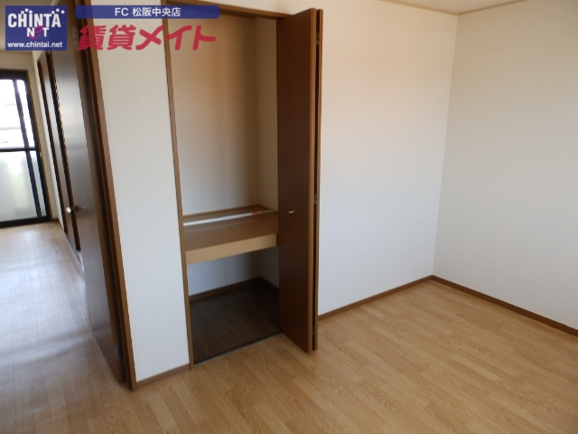 収納　同型参考写真