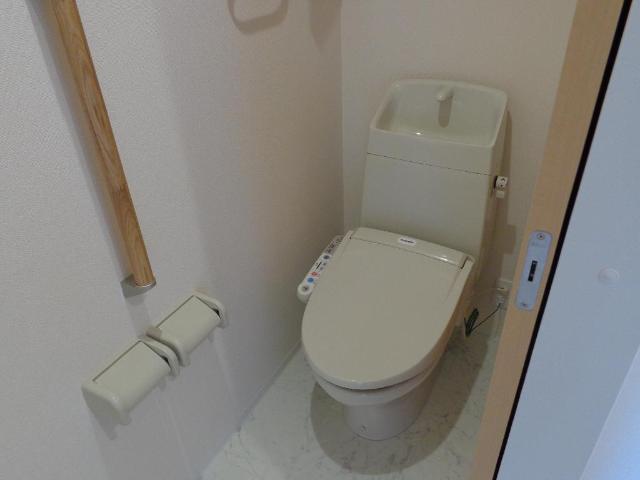 トイレ　シャワー付トイレ