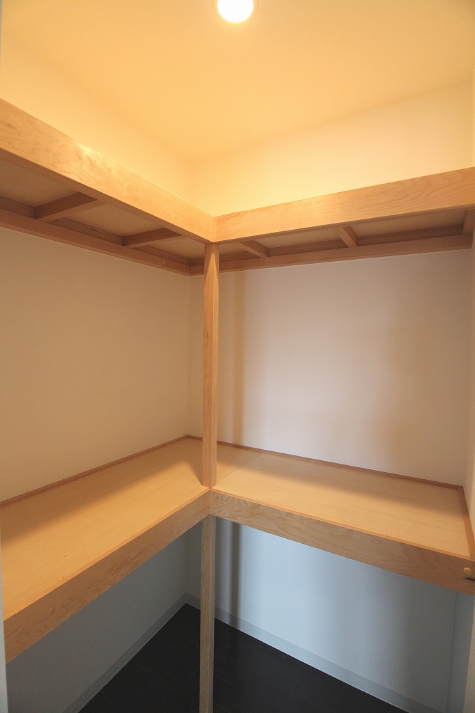 収納　リビング収納　※別部屋参考写真