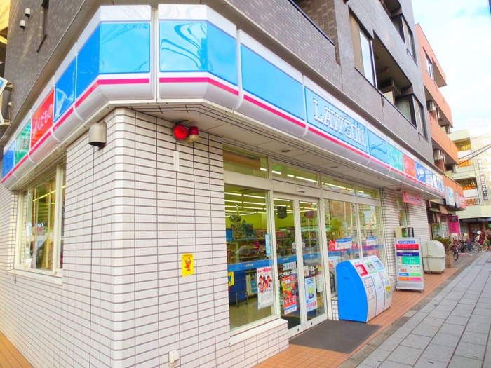 コンビニ　ロ－ソン南烏山6丁目店（コンビニ）まで300m