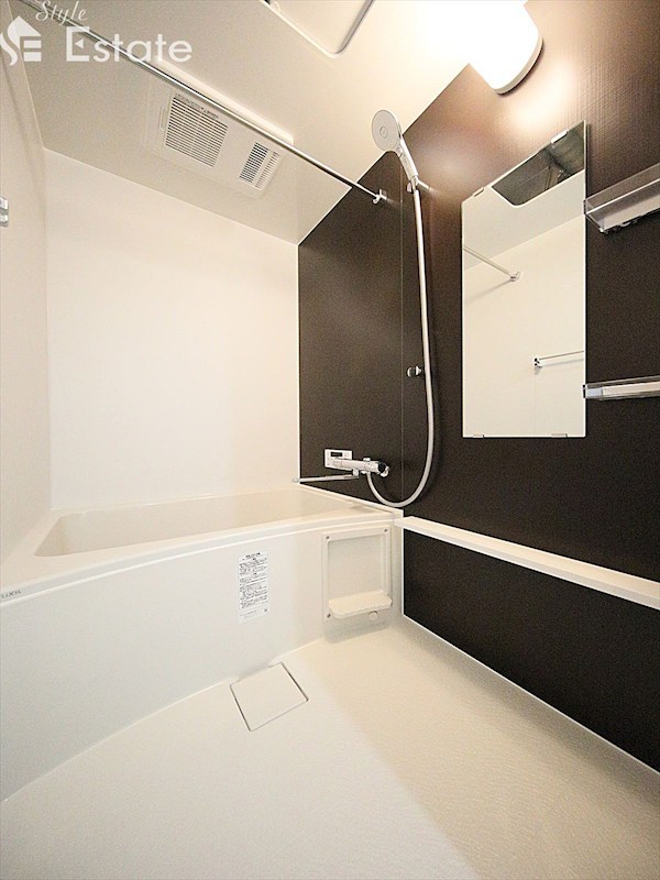 バス・シャワールーム　バスルーム