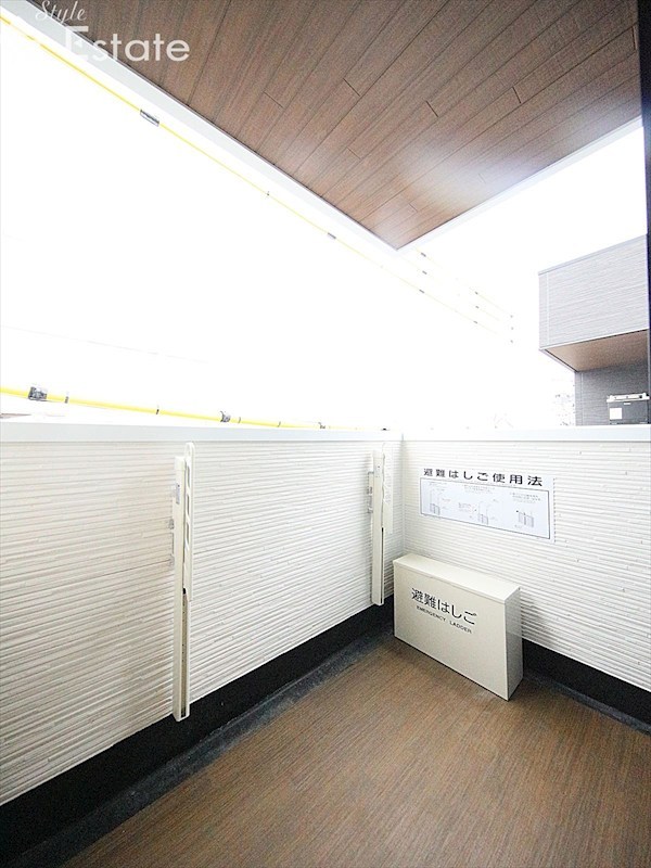 バルコニー　バルコニー