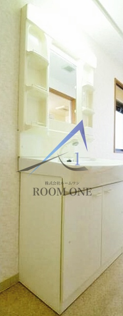 洗面設備　独立洗面台です。