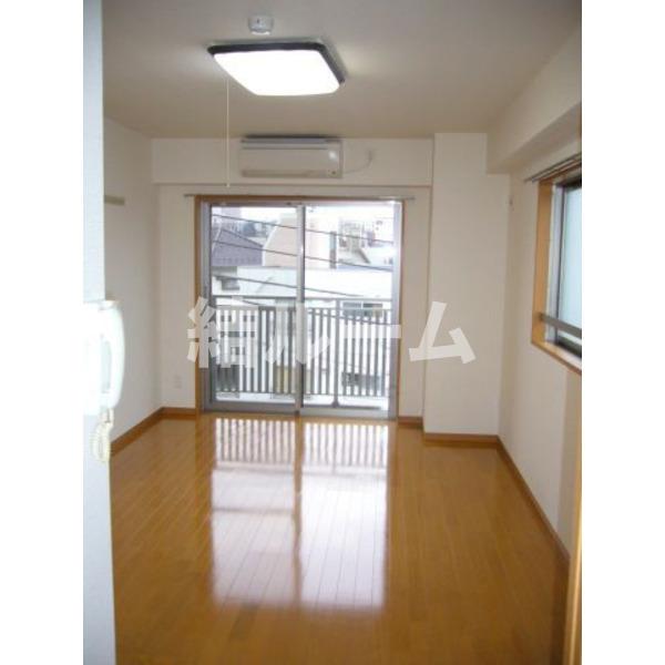 居室・リビング　別号室参考写真