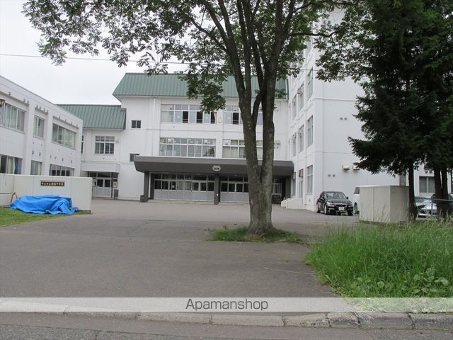 中学校　翔陽中学校（中学校）まで313m