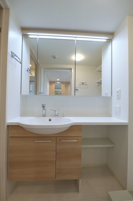 洗面設備　洗髪洗面化粧台