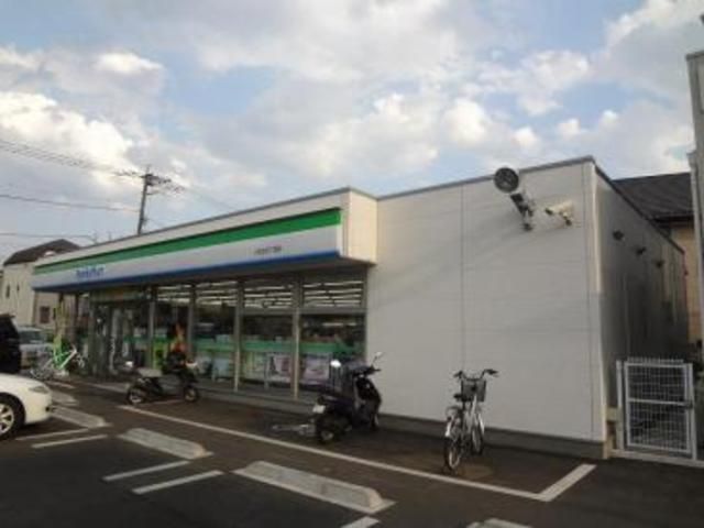 コンビニ　ファミリーマート上北台三丁目店（コンビニ）まで204m
